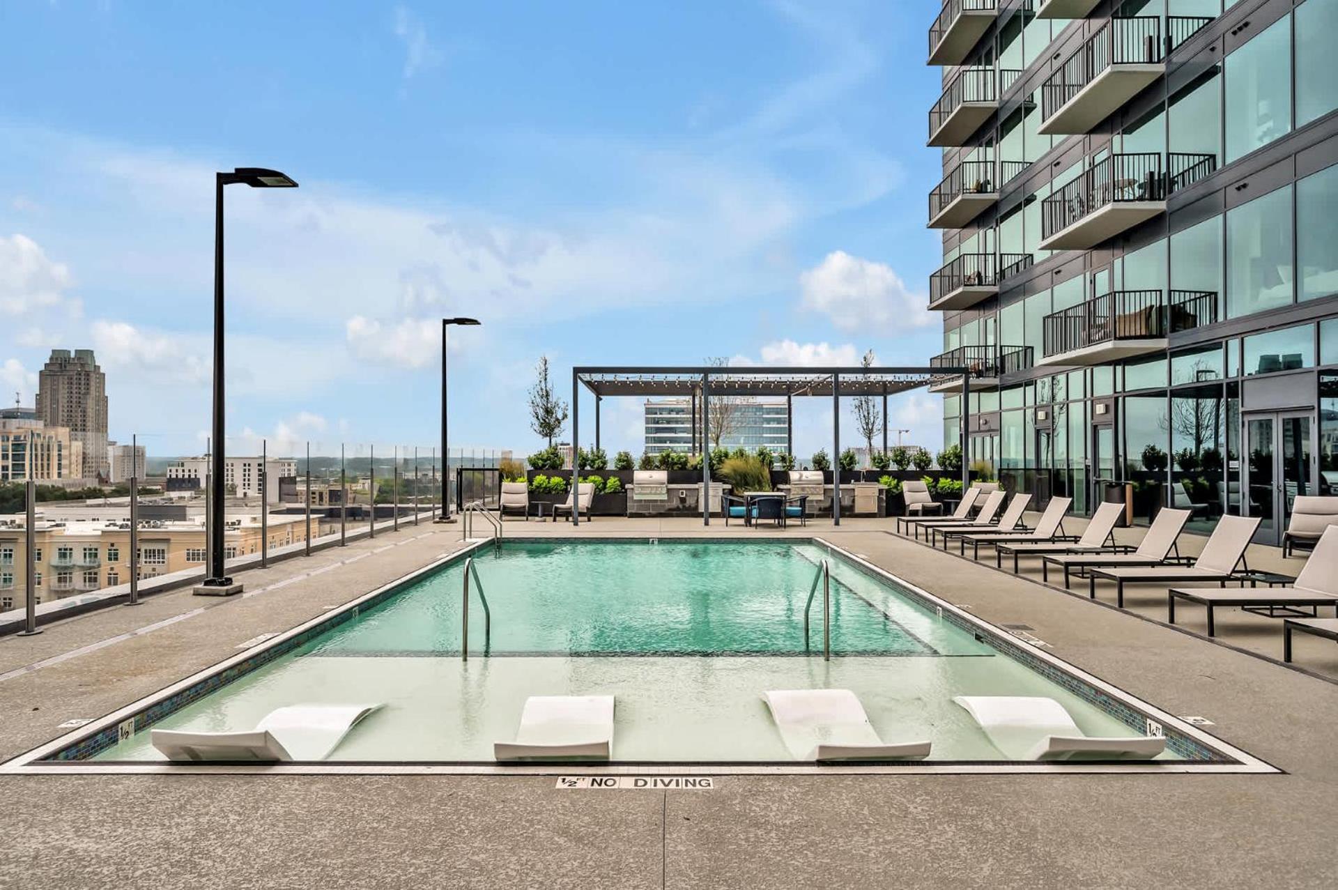 High-Rise Apt Raleigh Free Parking & Sunset View 1 ภายนอก รูปภาพ
