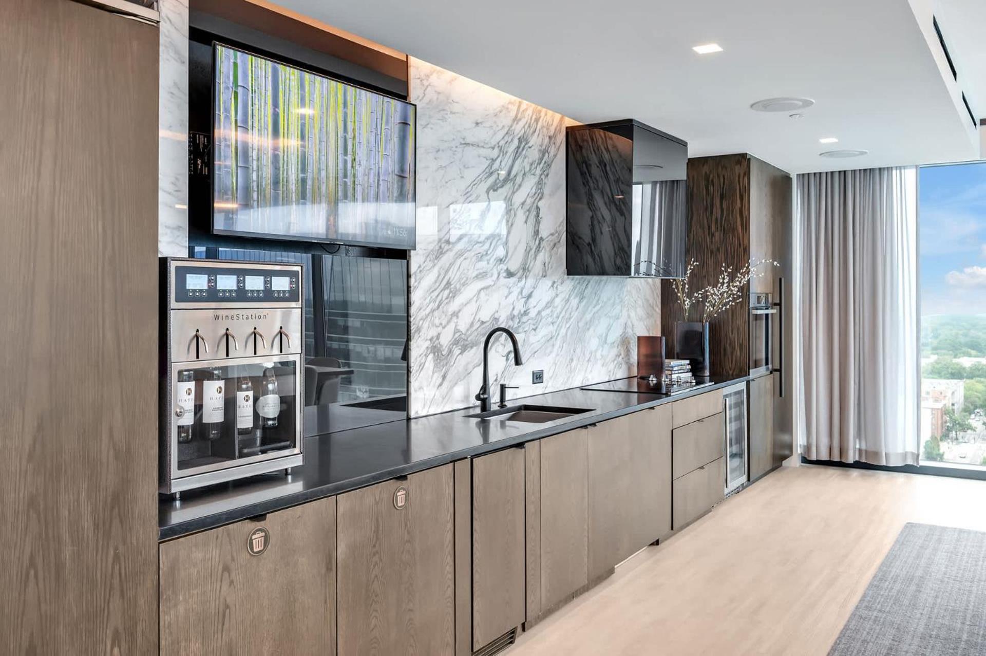 High-Rise Apt Raleigh Free Parking & Sunset View 1 ภายนอก รูปภาพ